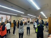 浅草寿地区リズムダンスの様子