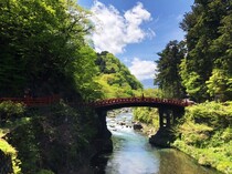 春の神橋の写真