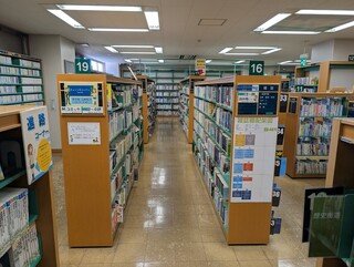 石浜図書館ティーンズコーナー 